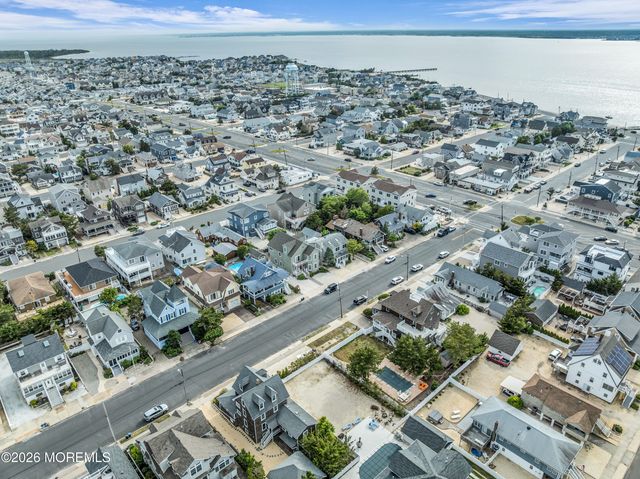 39 8th Avenue, Seaside Park, NJ 08752
