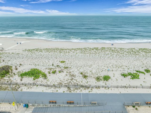 39 8th Avenue, Seaside Park, NJ 08752