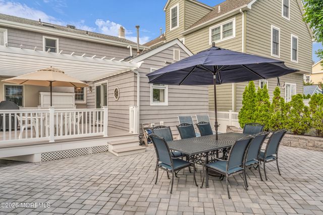 39 8th Avenue, Seaside Park, NJ 08752