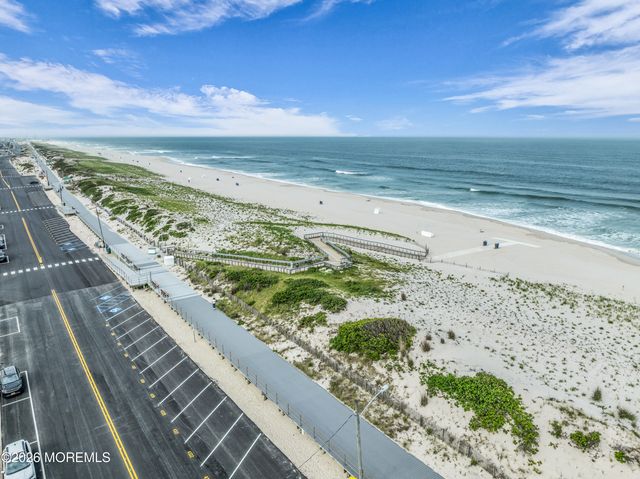 39 8th Avenue, Seaside Park, NJ 08752