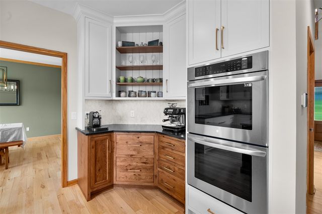 22873 Cherry Hill Court, Mattawan, MI 49071
