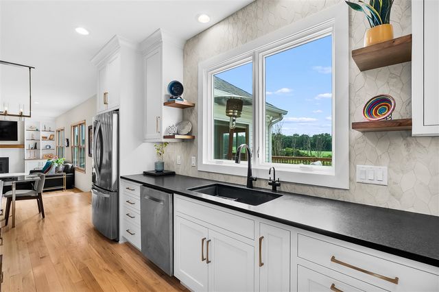 22873 Cherry Hill Court, Mattawan, MI 49071