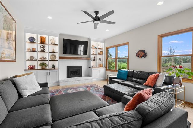 22873 Cherry Hill Court, Mattawan, MI 49071