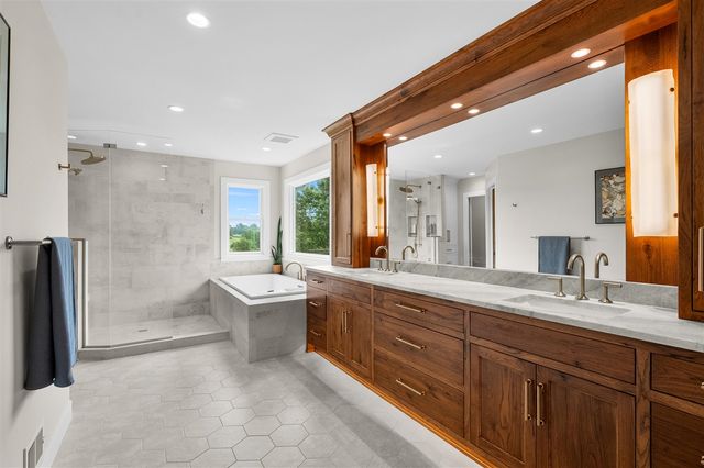 22873 Cherry Hill Court, Mattawan, MI 49071
