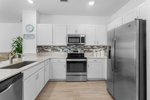 1011 WILLOW Place, Riviera Beach, FL 33410