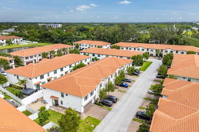 1011 WILLOW Place, Riviera Beach, FL 33410