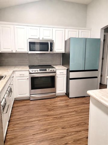 806 SAN SALVADOR DRIVE, The Villages, FL 32159