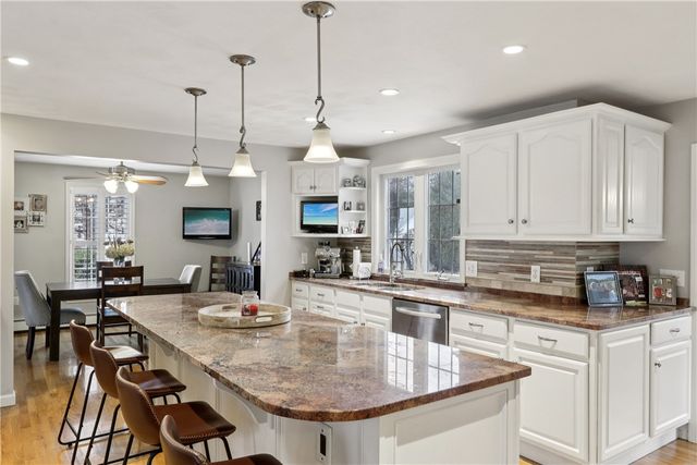 13 Orchid Trail, Coventry, RI 02816