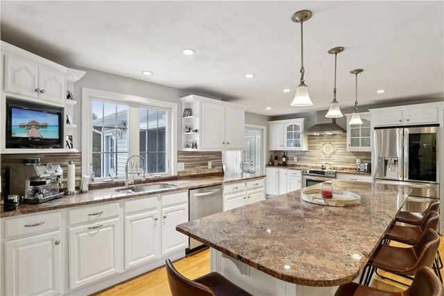 13 Orchid Trail, Coventry, RI 02816