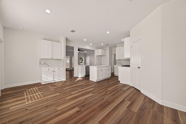 2834 Martina Drive, Friendswood, TX 77546