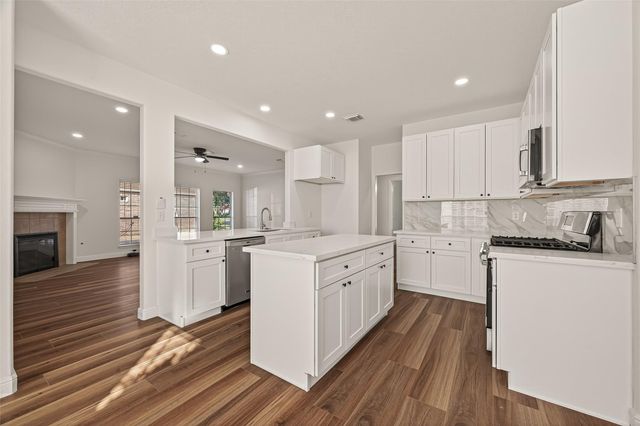 2834 Martina Drive, Friendswood, TX 77546