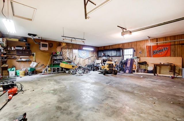 10424 Paw Paw Drive, Fort Wayne, IN 46804