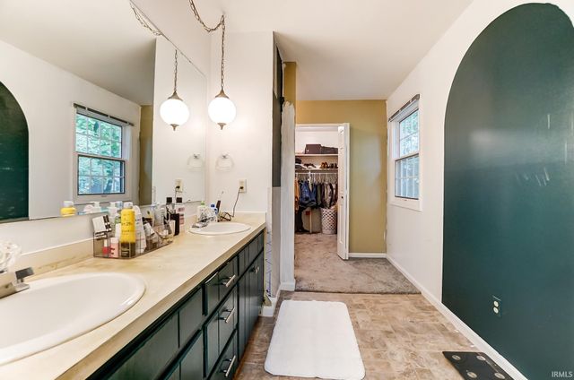 10424 Paw Paw Drive, Fort Wayne, IN 46804