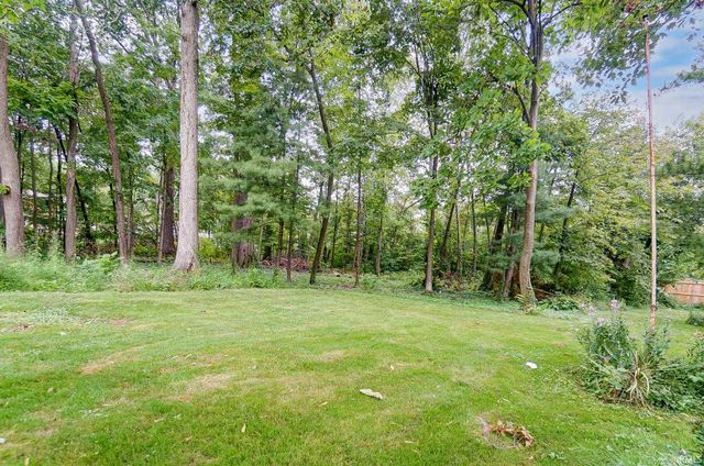 10424 Paw Paw Drive, Fort Wayne, IN 46804