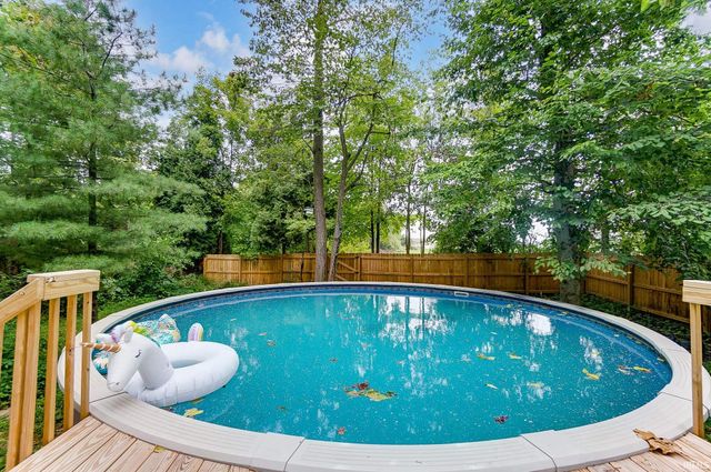 10424 Paw Paw Drive, Fort Wayne, IN 46804