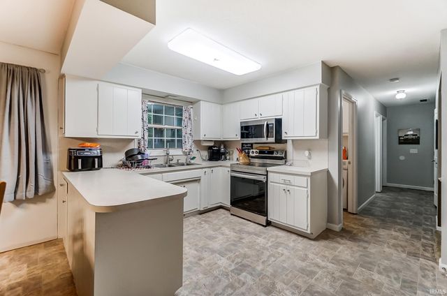 10424 Paw Paw Drive, Fort Wayne, IN 46804