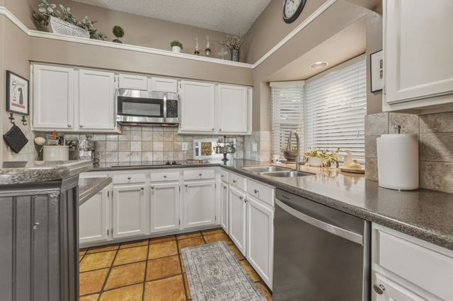 4433 Carolina Street, Grand Prairie, TX 75052