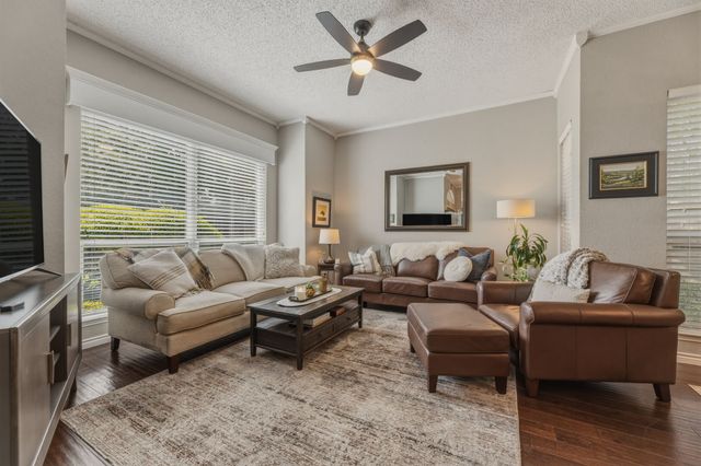 4433 Carolina Street, Grand Prairie, TX 75052