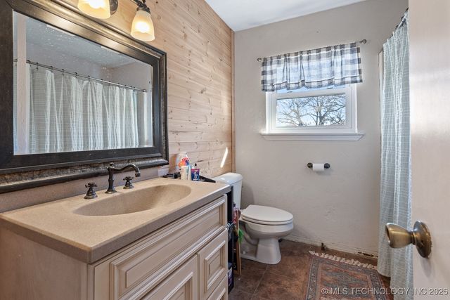 7262 Wallace, Sulphur, OK 73086