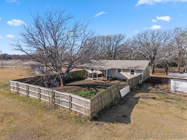 7262 Wallace, Sulphur, OK 73086