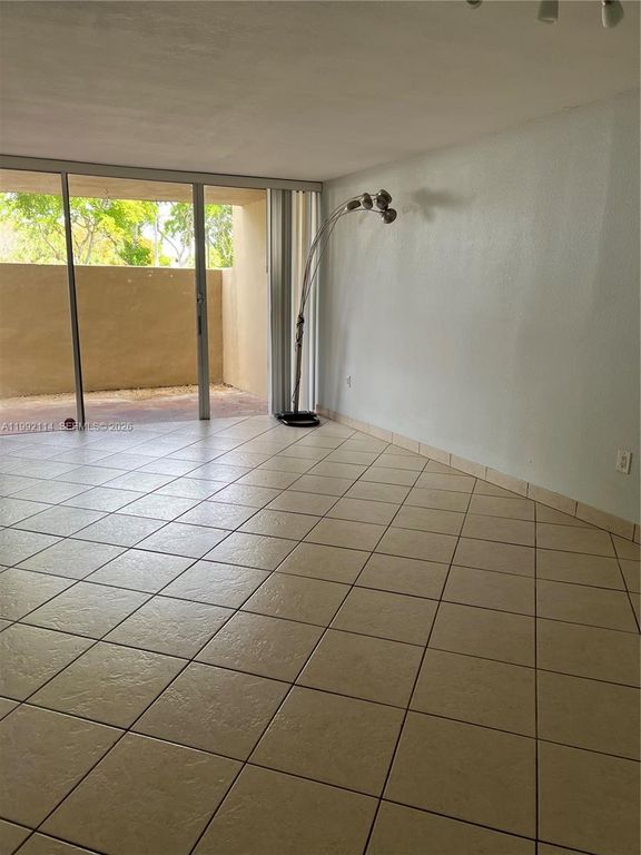 10845 SW 112th Ave 107, Miami, FL 33176