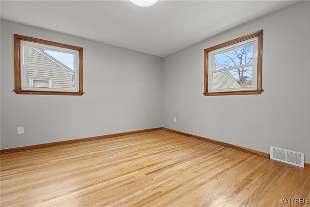 380 Roncroff Drive, North Tonawanda, NY 14120