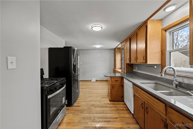 380 Roncroff Drive, North Tonawanda, NY 14120