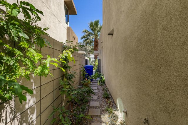 67575 Portland Road, Cathedral City, CA 92234