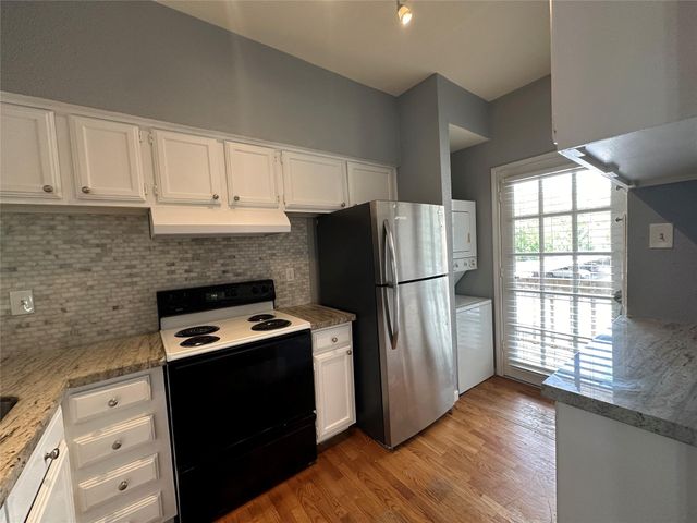 714 Bering Drive 36, Houston, TX 77057