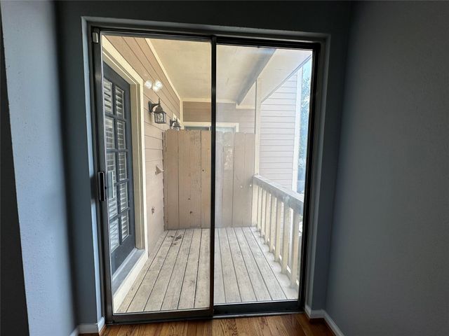 714 Bering Drive 36, Houston, TX 77057