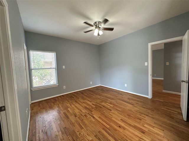 714 Bering Drive 36, Houston, TX 77057