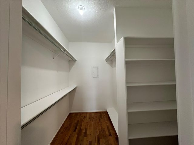 714 Bering Drive 36, Houston, TX 77057