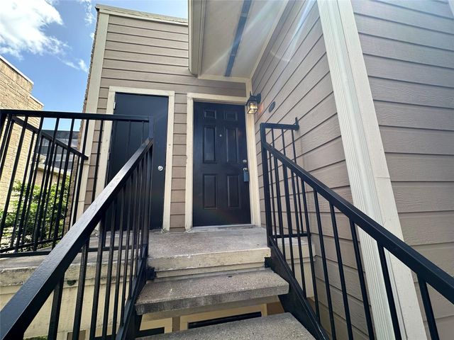 714 Bering Drive 36, Houston, TX 77057