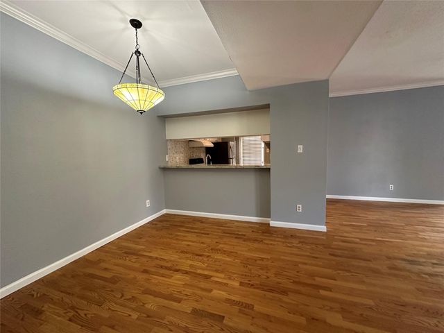 714 Bering Drive 36, Houston, TX 77057