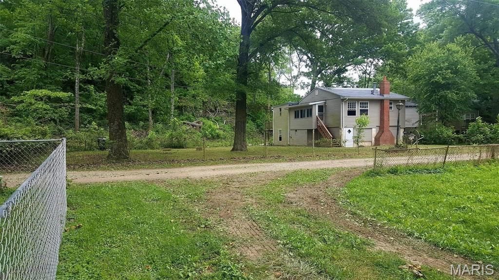 2390 Wrights Lodge Road, St Clair, MO 63077