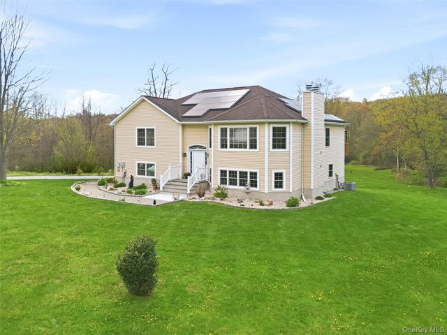 199 Old Sylvan Lake Road, Hopewell Junction, NY 12533