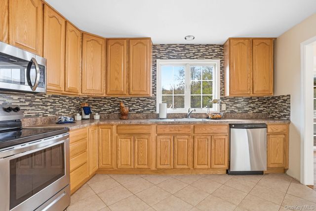 199 Old Sylvan Lake Road, Hopewell Junction, NY 12533