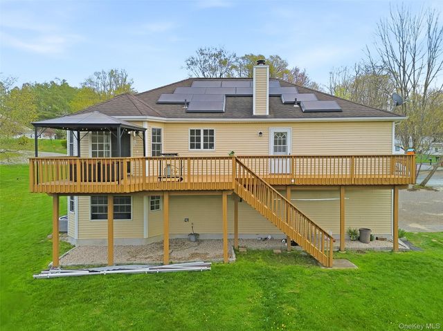 199 Old Sylvan Lake Road, Hopewell Junction, NY 12533