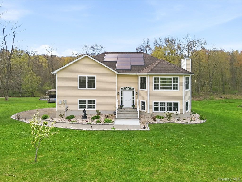 199 Old Sylvan Lake Road, Hopewell Junction, NY 12533