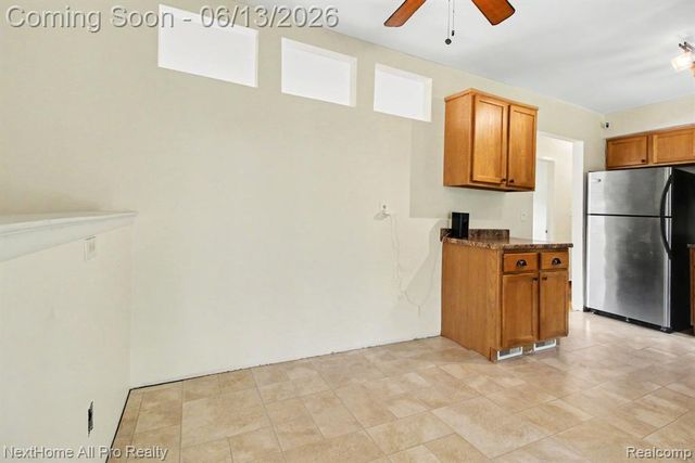 14242 Park Street, Livonia, MI 48154