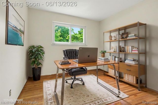 14242 Park Street, Livonia, MI 48154