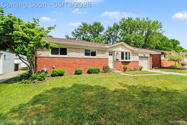 14242 Park Street, Livonia, MI 48154