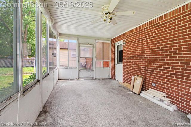 14242 Park Street, Livonia, MI 48154