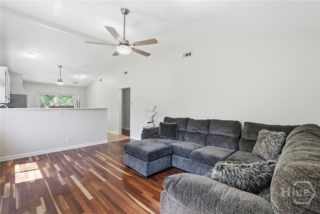 Image 3 of property listing at 103 Shoals Drive K12, Savannah, GA 31410