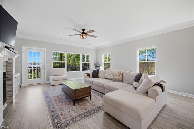 6325 Jonathans Cove DR, Virginia Beach, VA 23464