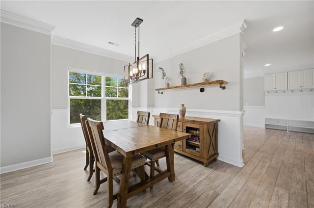 6325 Jonathans Cove DR, Virginia Beach, VA 23464