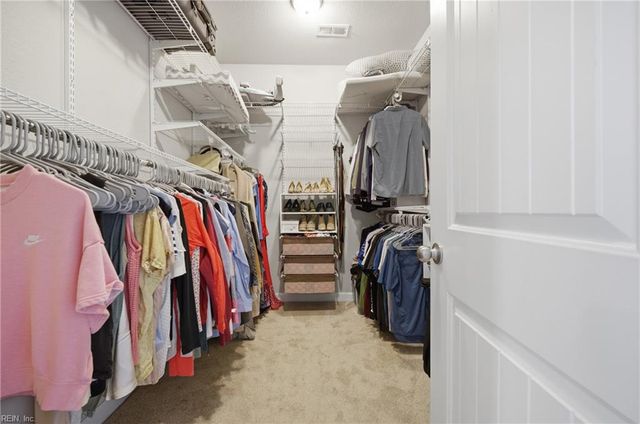 6325 Jonathans Cove DR, Virginia Beach, VA 23464