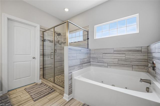 6325 Jonathans Cove DR, Virginia Beach, VA 23464