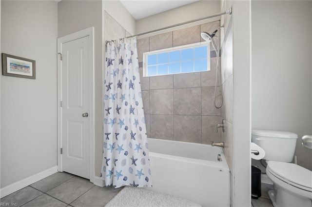 6325 Jonathans Cove DR, Virginia Beach, VA 23464