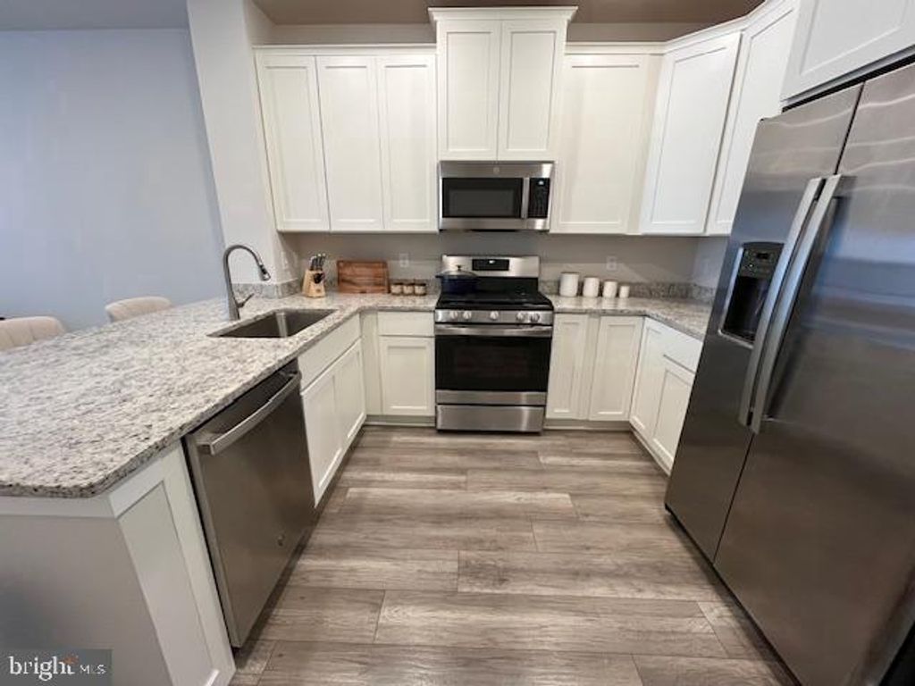 Image 3 of property listing at 115-A KING ST, Bensalem, PA 19020